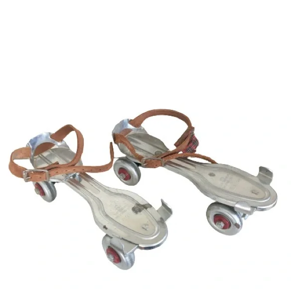 Vintage Metal Roller Skates Adjustable Ankle Strap No 63 Globe-Union Inc No Key - Picture 3 of 17